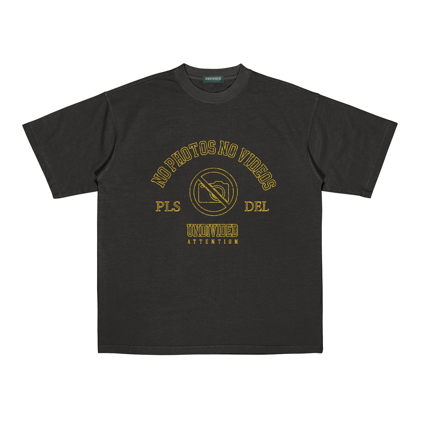"NO PHOTO NO VIDEOS" BLACK / T-SHIRT MEDIUM FIT