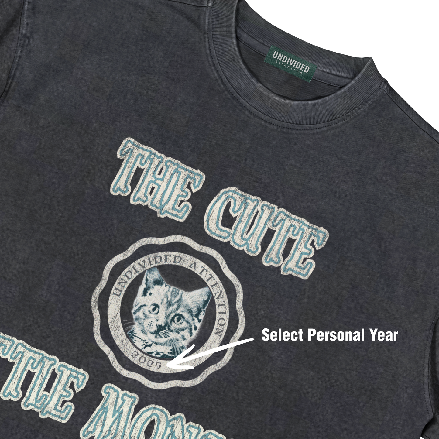 "THE CUTE LITTLE MONSTER #01" BLACK / OVERSIZED FIT