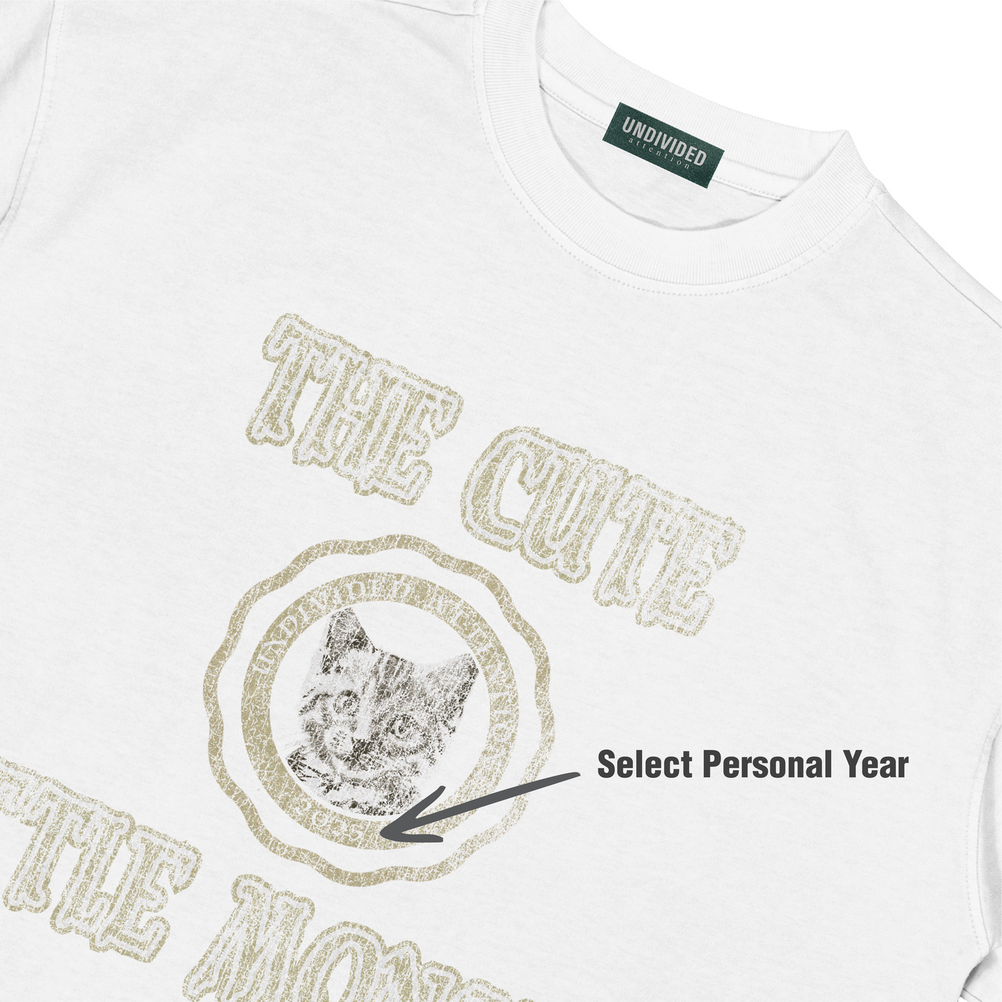 "THE CUTE LITTLE MONSTER #02" WHITE / OVERSIZED FIT