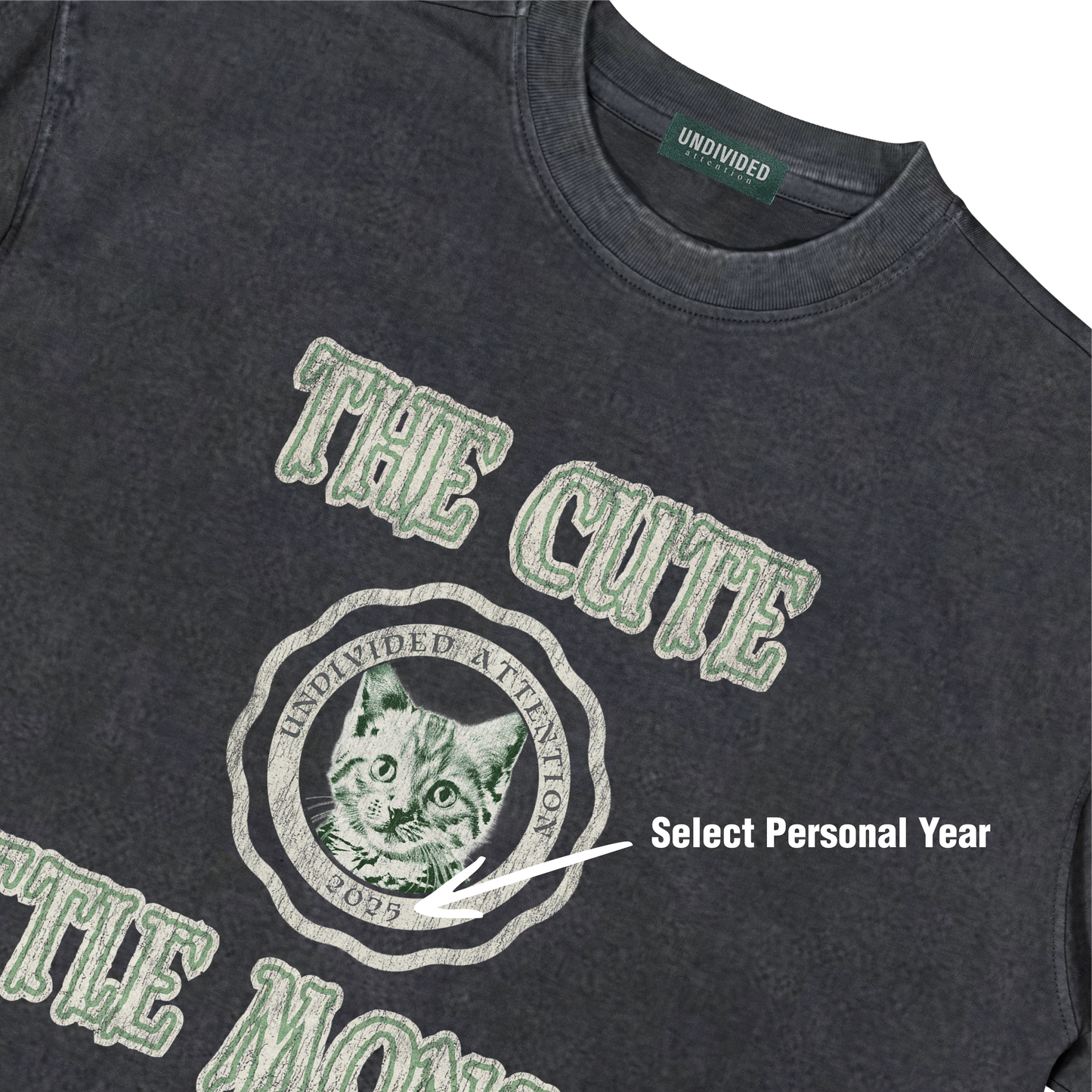 "THE CUTE LITTLE MONSTER #01" BLACK / OVERSIZED FIT